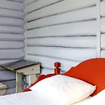 In With Sauna *